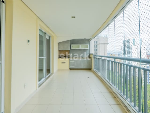 Apartamento 3 quartos e 4 banheiros, à venda ou para alugar, no bairro Alphaville Centro Industrial e Empresarial/Alphaville. em Barueri