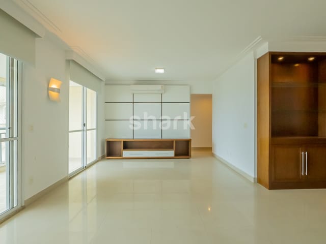 Apartamento 3 quartos e 4 banheiros, à venda ou para alugar, no bairro Alphaville Centro Industrial e Empresarial/Alphaville. em Barueri