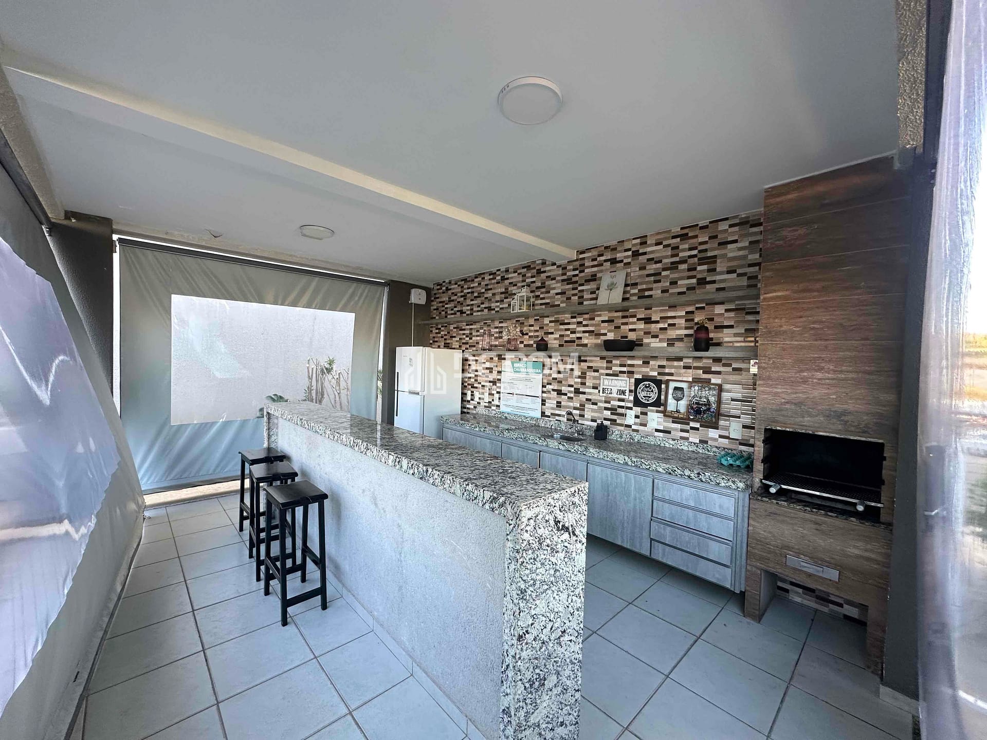 Apartamento à venda com 2 quartos, 55m² - Foto 2
