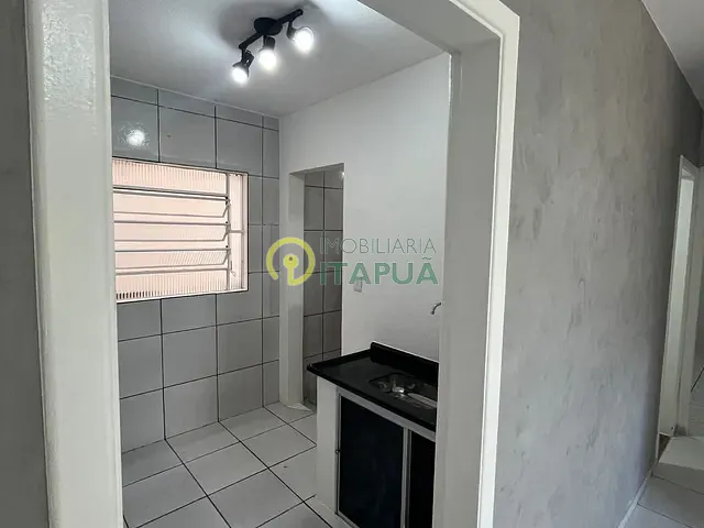 Apartamento 2 quartos e 1 banheiro, à venda, no bairro Parque Jamaica em Londrina
