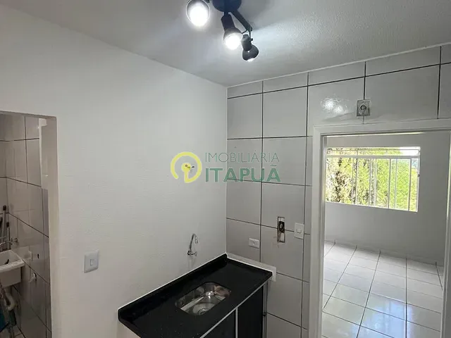 Apartamento 2 quartos e 1 banheiro, à venda, no bairro Parque Jamaica em Londrina