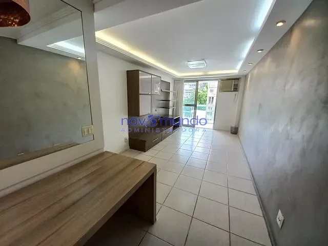 Apartamento com 94m² 3 quartos e 1 banheiro, para alugar, no bairro Copacabana em Rio de Janeiro