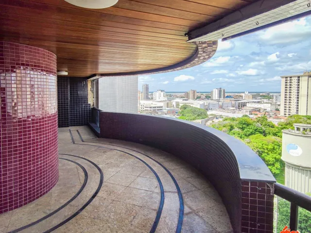 Apartamento 4 quartos e 5 banheiros, à venda, no bairro Batista Campos em Belem