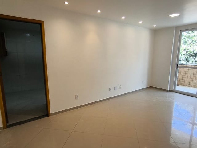 Foto do Apartamento - Apartamento de 2 quartos, com depêndencia completa no Recreio dos Bandeirantes, Rio de Janeiro, RJ | Américas Imóveis