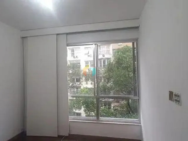 Apartamento com 74m² 2 quartos e 3 banheiros, à venda, no bairro Leme em Rio de Janeiro