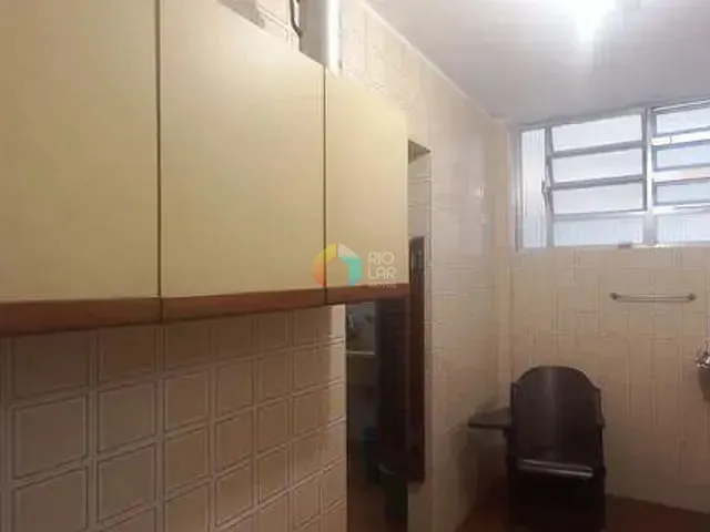 Apartamento com 74m² 2 quartos e 3 banheiros, à venda, no bairro Leme em Rio de Janeiro
