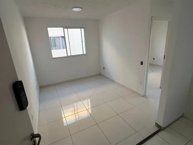 Apartamento 2 quartos e 1 banheiro, à venda, no bairro Guaratiba em Rio de Janeiro