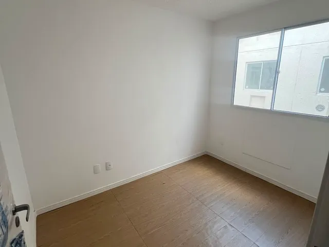 Apartamento 2 quartos e 1 banheiro, à venda, no bairro Guaratiba em Rio de Janeiro