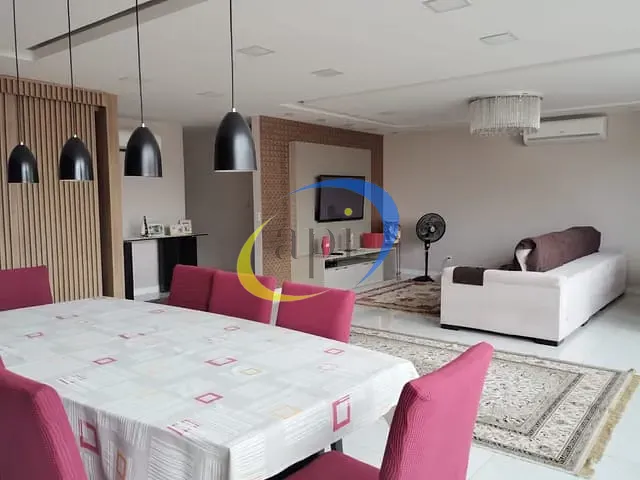 Apartamento com 182m² 4 quartos e 3 banheiros, à venda, no bairro Copacabana em Rio de Janeiro