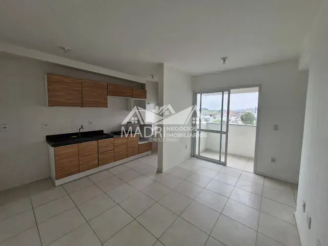 Apartamento com 65m² 2 quartos e 1 banheiro, para alugar, no bairro Pedra Branca em Palhoça