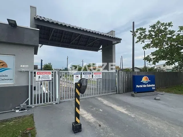 Kitnet 2 quartos e 1 banheiro, à venda, no bairro Balneario Gaivotas em Matinhos
