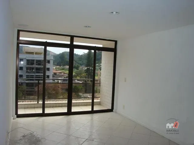 Apartamento à venda, no bairro Corrêas em Petrópolis