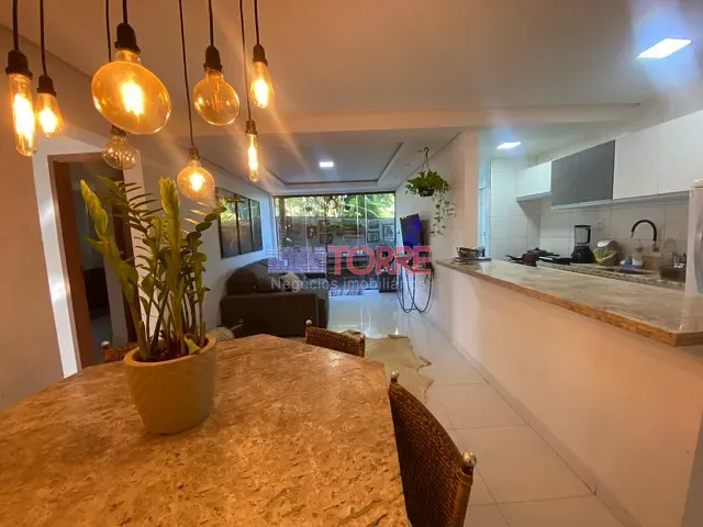 Apartamento 2 quartos e 2 banheiros, à venda, no bairro Nossa Senhora da Vitória em Ilhéus