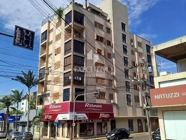 Apartamento 3 quartos e 2 banheiros, à venda ou para alugar, no bairro Centro em Lajeado
