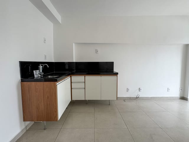 Apartamento 1 quarto e 1 banheiro, para alugar, no bairro Centro em Juiz de Fora