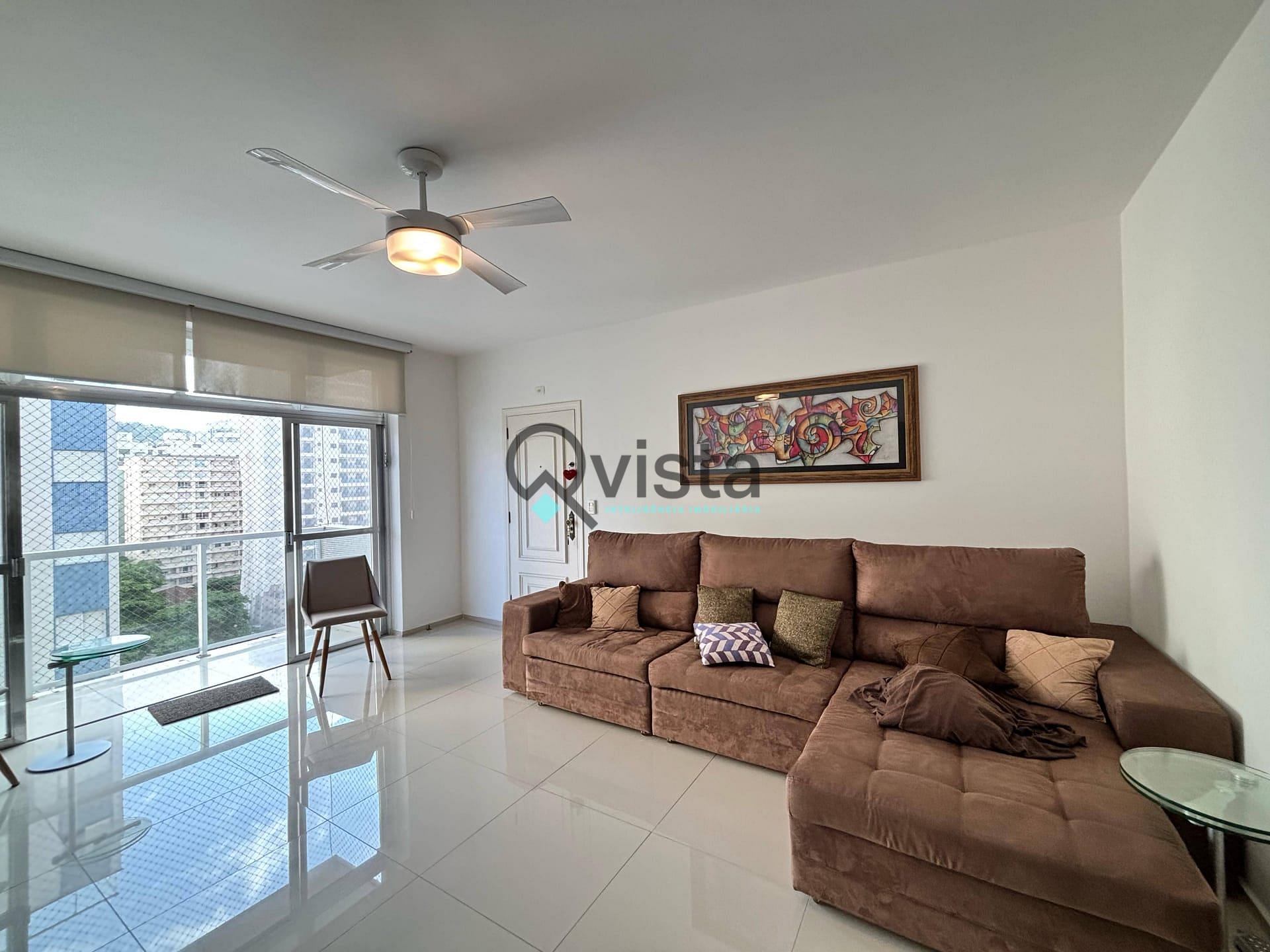 Apartamento à venda com 3 quartos, 110m² - Foto 1