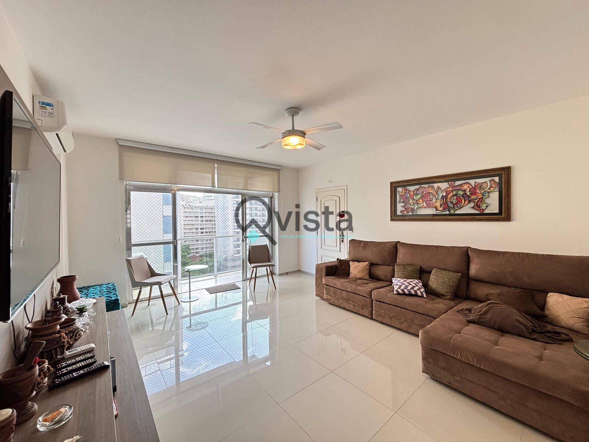 Apartamento à venda com 3 quartos, 110m² - Foto 2