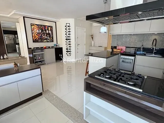 Apartamento com 165m² 3 quartos e 4 banheiros, à venda, no bairro Meia Praia em Itapema