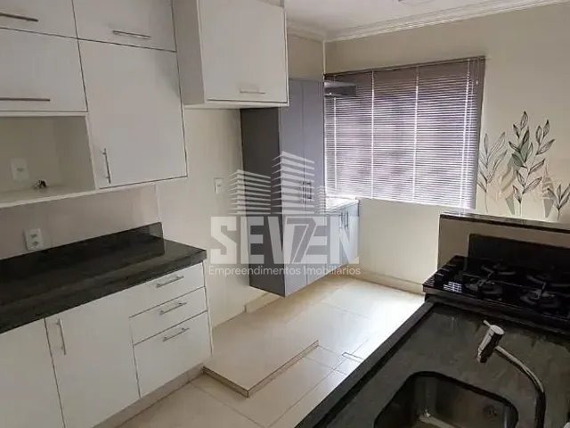 Apartamento com 68m² 3 quartos e 1 banheiro, à venda, no bairro Jardim Auri Verde em Bauru