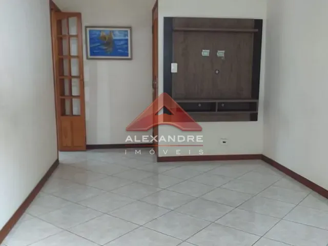 Apartamento com 83m² 3 quartos e 1 banheiro, à venda, no bairro Vila Industrial em São José dos Campos