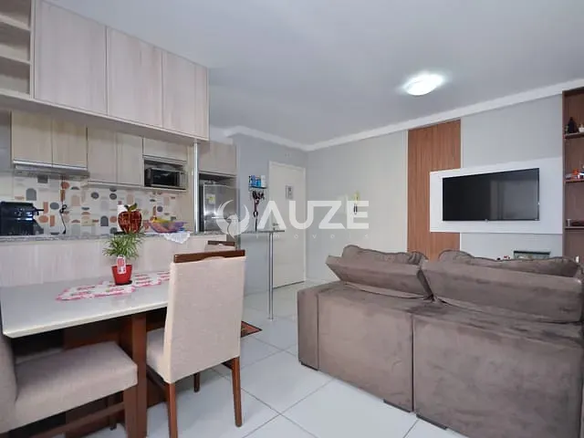 Apartamento 2 quartos e 2 banheiros, à venda, no bairro Lindóia em Curitiba