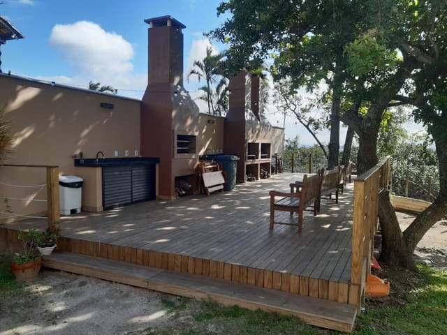 Apartamento 2 quartos e 2 banheiros, à venda, no bairro Ponta das Canas em Florianópolis