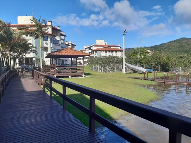 Apartamento 2 quartos e 2 banheiros, à venda, no bairro Ponta das Canas em Florianópolis