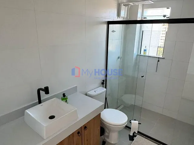 Apartamento com 196m² 4 quartos e 3 banheiros, à venda ou para alugar, no bairro Pontal em Ilhéus