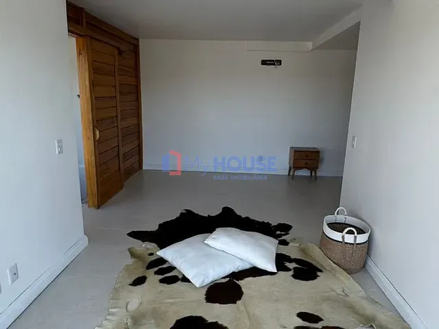 Apartamento com 196m² 4 quartos e 3 banheiros, à venda ou para alugar, no bairro Pontal em Ilhéus