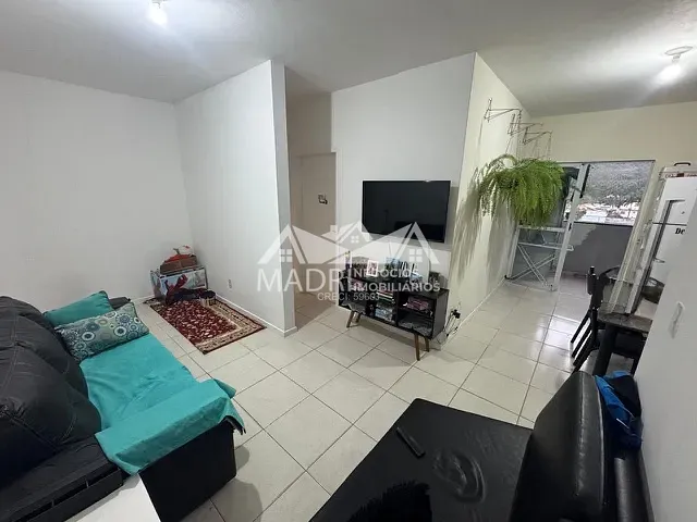 Apartamento 2 quartos e 1 banheiro, à venda, no bairro São Sebastião em Palhoça