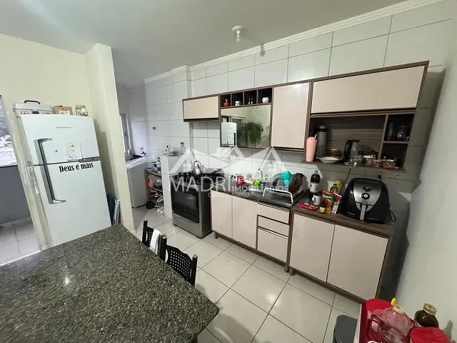 Apartamento 2 quartos e 1 banheiro, à venda, no bairro São Sebastião em Palhoça