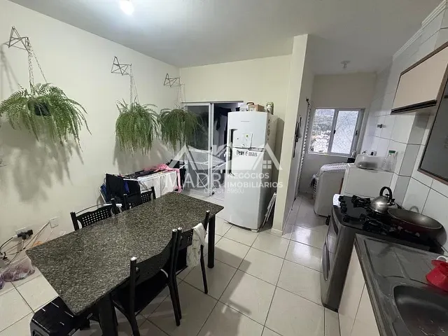 Apartamento 2 quartos e 1 banheiro, à venda, no bairro São Sebastião em Palhoça