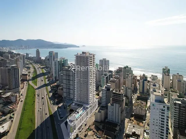 Apartamento 3 quartos e 4 banheiros, à venda, no bairro Meia Praia em Itapema