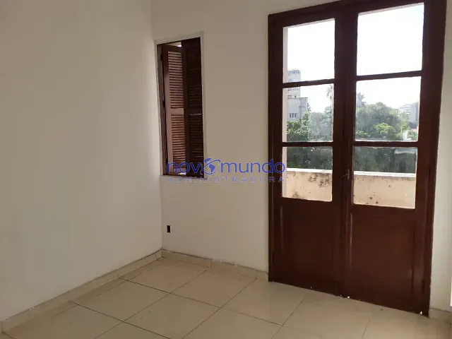 Apartamento com 90m² 3 quartos e 1 banheiro, para alugar, no bairro Centro em Rio de Janeiro