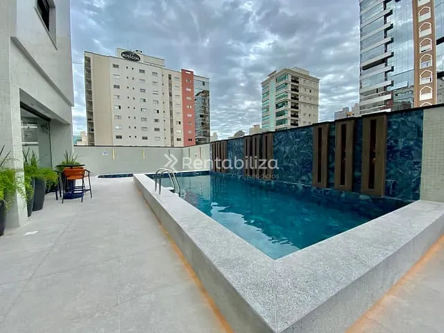 Apartamento 4 quartos e 1 banheiro, à venda, no bairro Meia Praia em Itapema