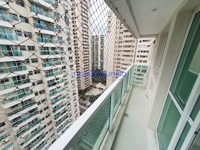 Apartamento com 64m² 2 quartos e 2 banheiros, para alugar, no bairro Barra da Tijuca em Rio de Janeiro
