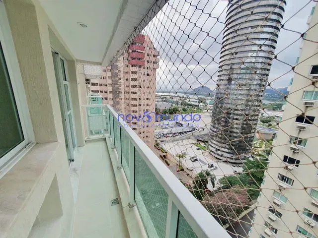 Apartamento com 64m² 2 quartos e 2 banheiros, para alugar, no bairro Barra da Tijuca em Rio de Janeiro