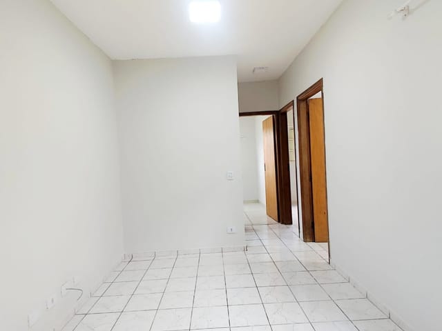 Apartamento 3 quartos e 1 banheiro, à venda, no bairro Vila Albuquerque em Campo Grande