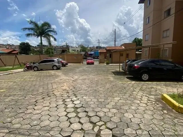 Apartamento 2 quartos e 1 banheiro, para alugar, no bairro Centro em Extrema