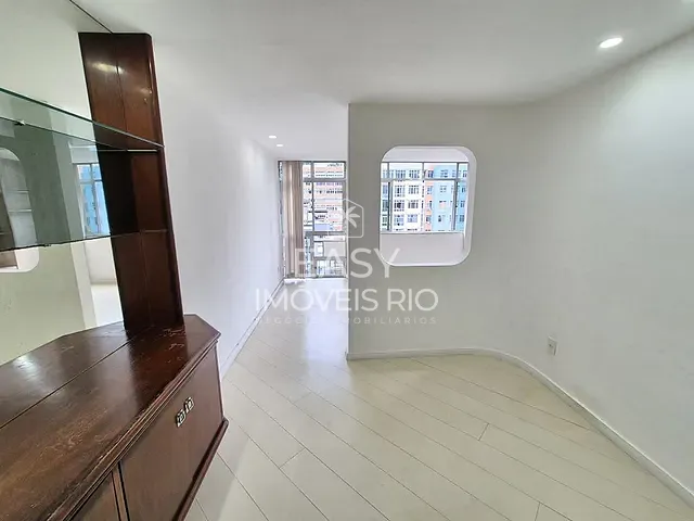 Apartamento com 68m² 1 quarto e 3 banheiros, para alugar, no bairro Copacabana em Rio de Janeiro