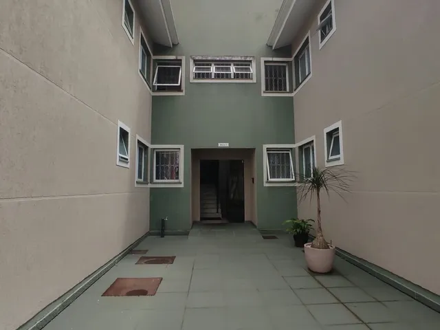 Apartamento com 70m² 3 quartos e 1 banheiro, para alugar, no bairro Cidade Jardim em São José dos Pinhais