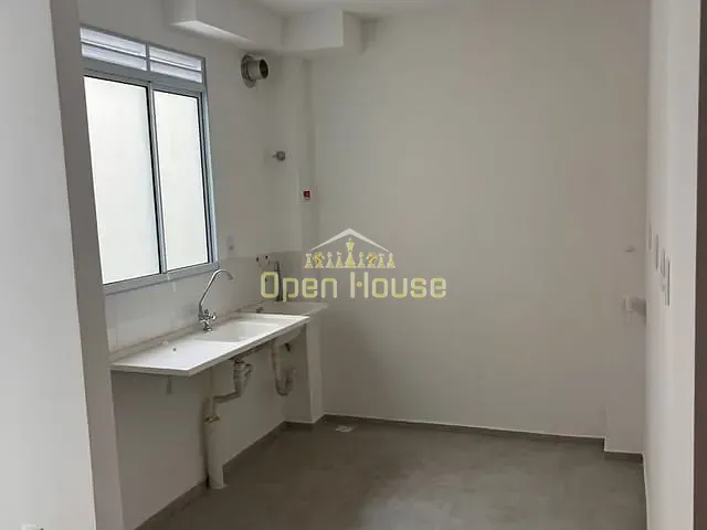 Apartamento 2 quartos e 1 banheiro, à venda, no bairro São Luiz em Volta Redonda