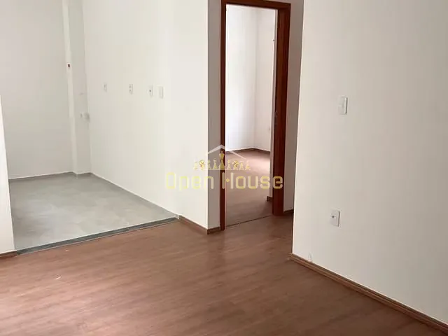 Apartamento 2 quartos e 1 banheiro, à venda, no bairro São Luiz em Volta Redonda