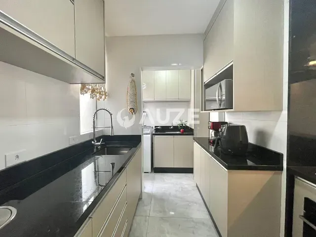 Apartamento 3 quartos e 2 banheiros, à venda, no bairro Vila Izabel em Curitiba