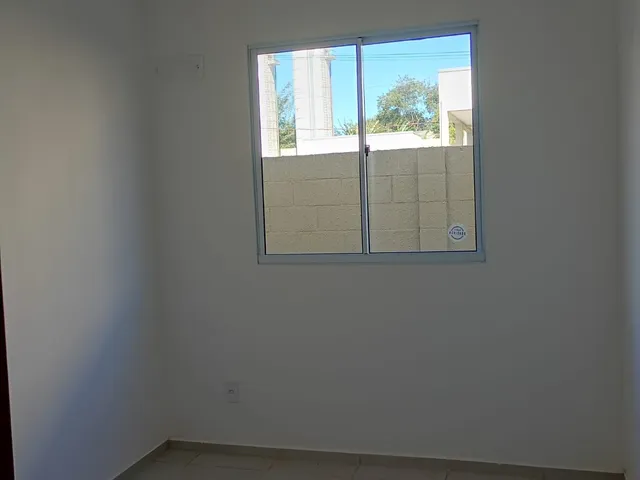 Apartamento 2 quartos e 1 banheiro, à venda, no bairro Guaratiba em Rio de Janeiro