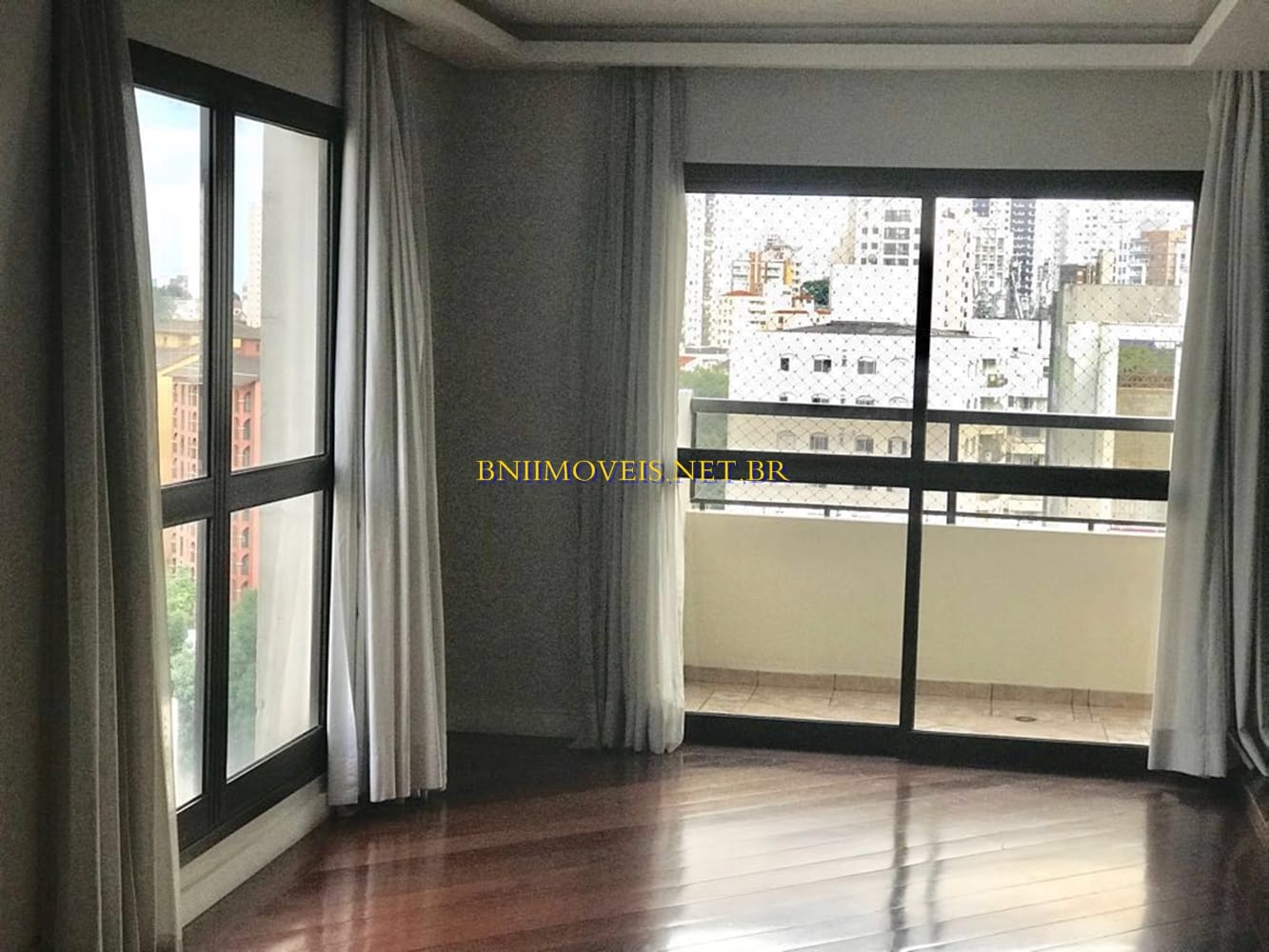 Apartamento, 3 quartos, 140 m² - Foto 1