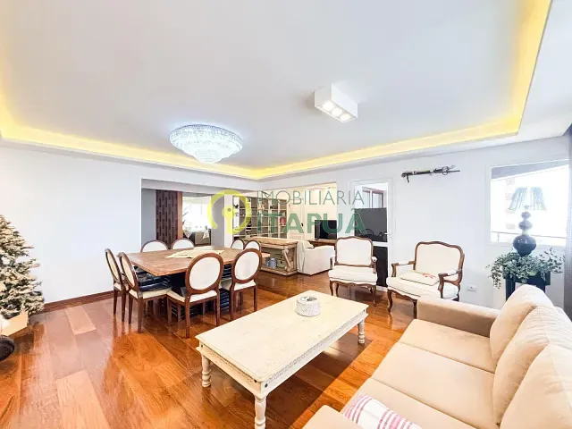 Apartamento com 303m² 3 quartos e 4 banheiros, à venda, no bairro Centro em Londrina