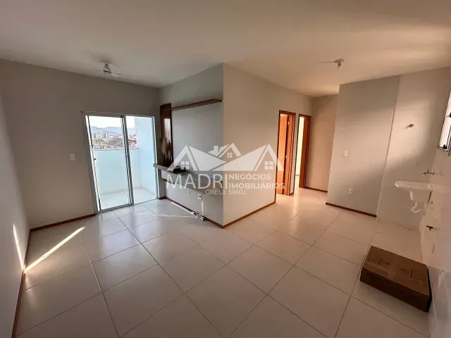 Apartamento 2 quartos e 1 banheiro, à venda, no bairro Nova Palhoça em Palhoça
