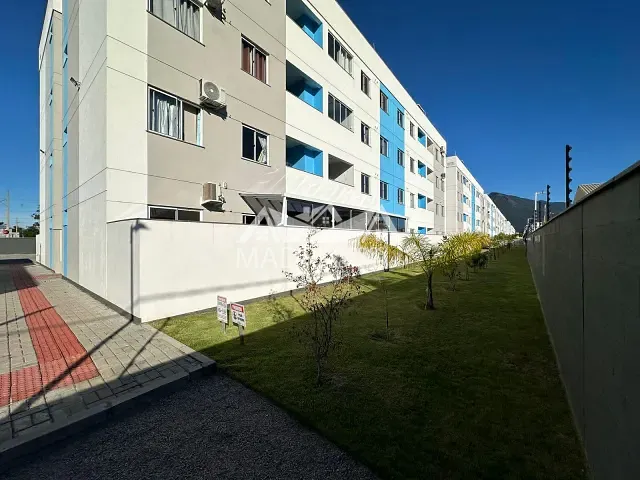 Apartamento 2 quartos e 1 banheiro, à venda, no bairro Nova Palhoça em Palhoça