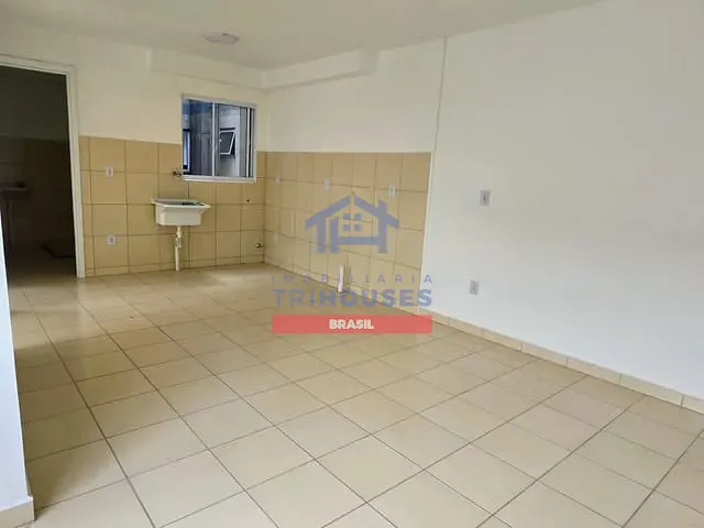 Apartamento 2 quartos e 1 banheiro, à venda, no bairro Areal em Pelotas
